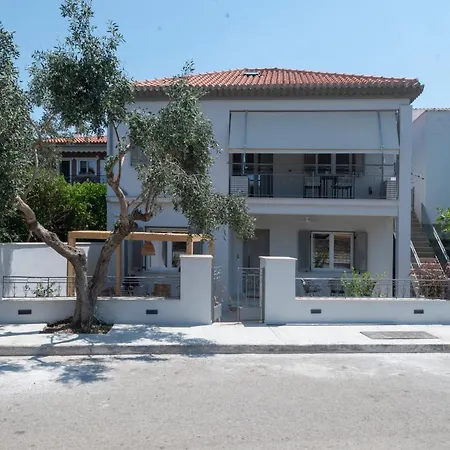 Camara Luxury Apartments Pylos Zewnętrze zdjęcie
